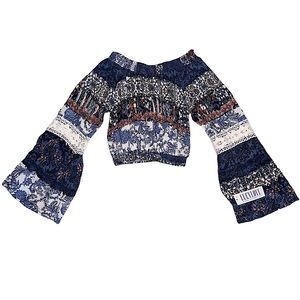 Flare Sleeve Crop Top